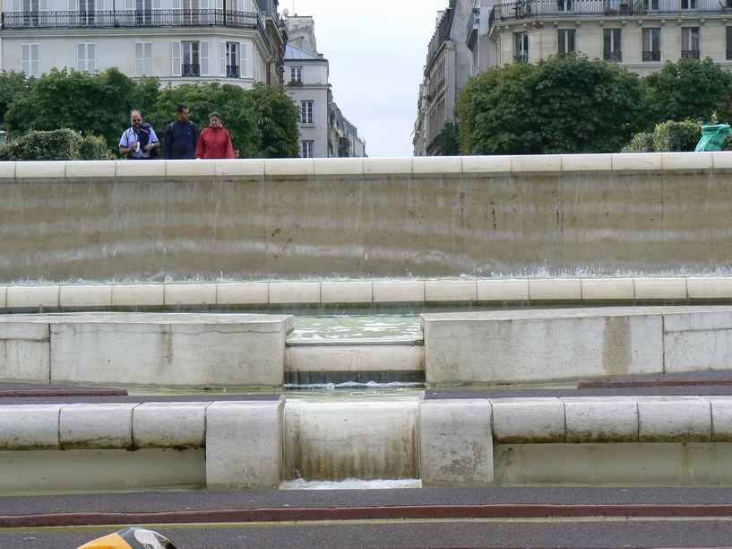 Halles de Paris (et les Jardins): Fontaine du Jardin des Halles 12
